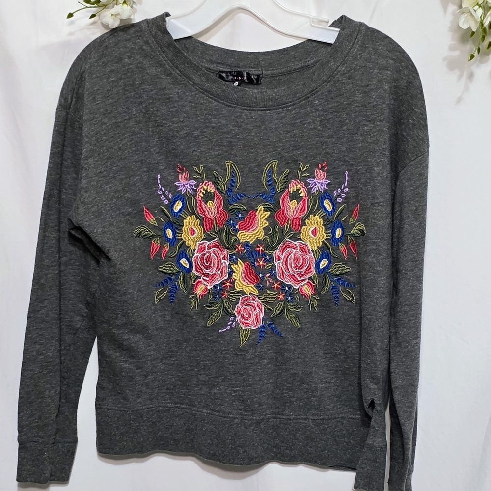 Floral Embroidered Gray Sweatshirt
